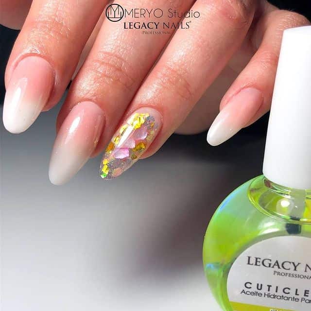 ¿Qué es la manicura rusa y cómo puedes conseguirla con LEGACY NAILS? 3 308754700 636579987817734 4288044119512109716 n 1