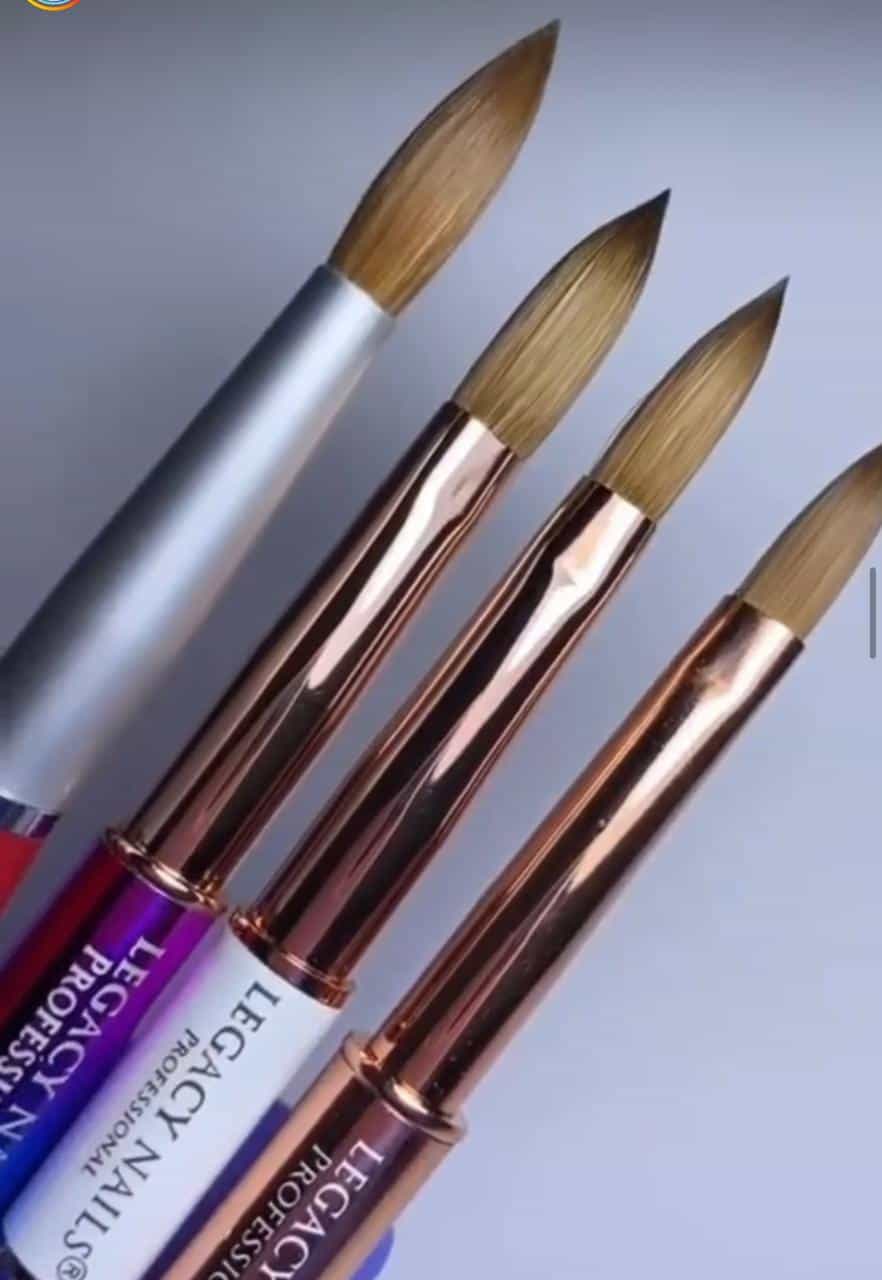 The secret to nail brushes like new: Brush Cleaner.