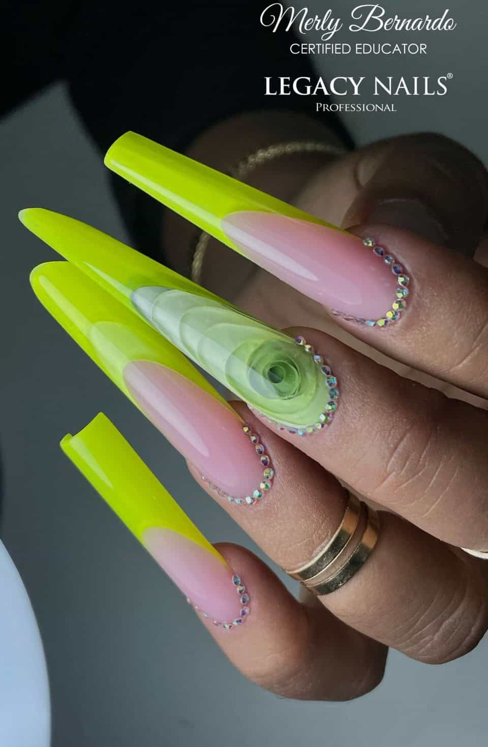 Elaborate Structures on Your Nails