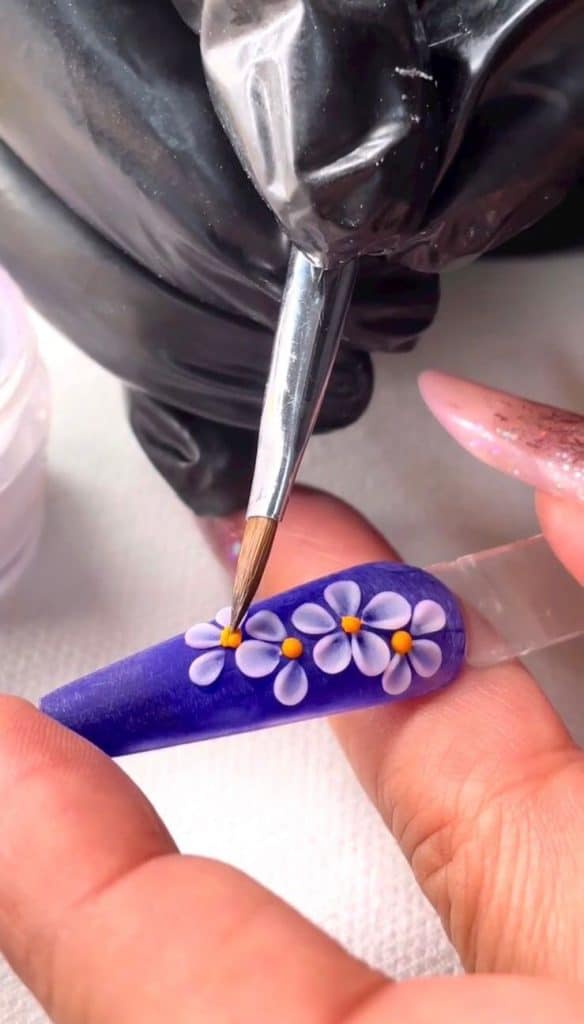 ¡Descubre las técnicas avanzadas de diseño de uñas acrílicas con Legacy Nails! 7 Imagen de WhatsApp 2023 06 30 a las 15.33.07