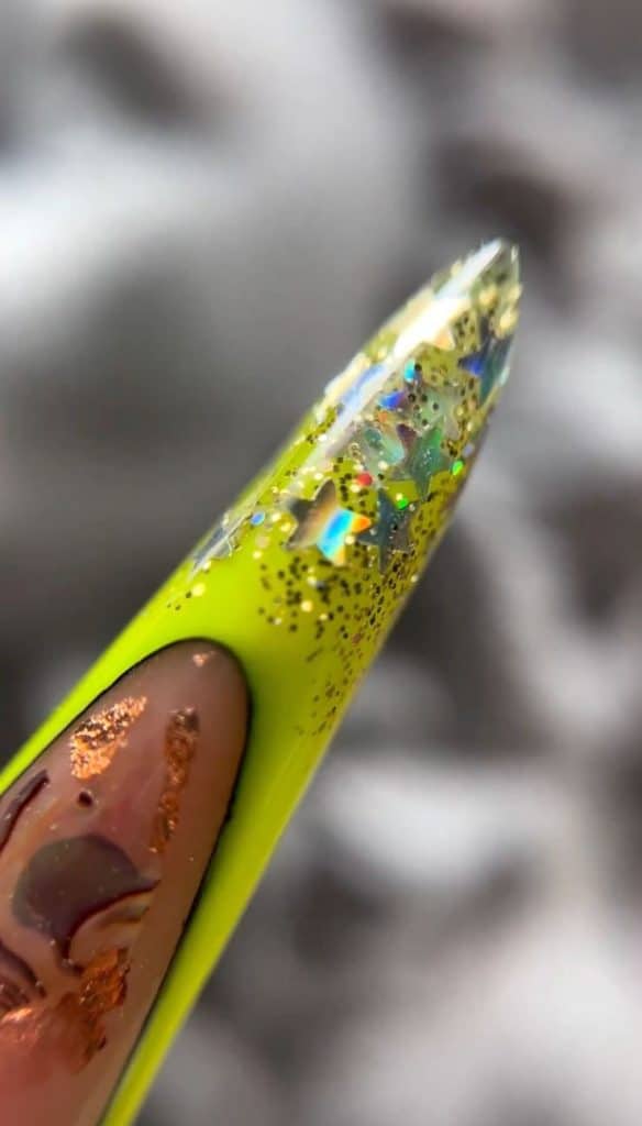 ¡Descubre las técnicas avanzadas de diseño de uñas acrílicas con Legacy Nails! 3 J 1