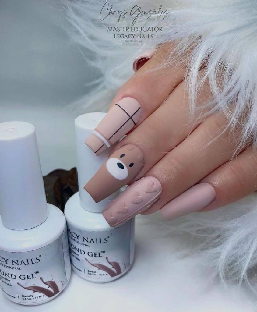 Innovation in the world of acrylic nails: New materials and techniques 3 323882416 830453558048969 7518105442636263085 n