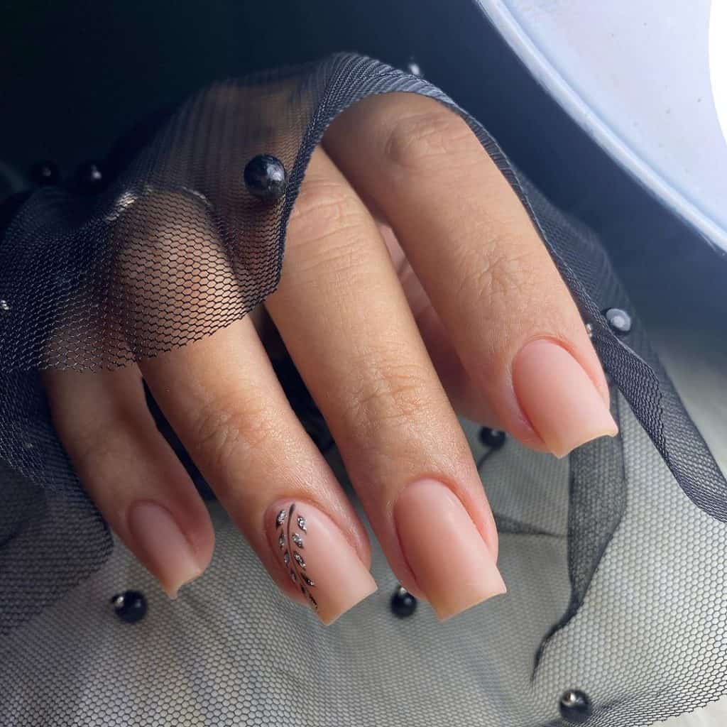 Anatomía de las Uñas: Cómo los Productos de LEGACY NAILS Ofrecen el Mejor Cuidado 8 378343698 17986410503358440 442746690872352508 n