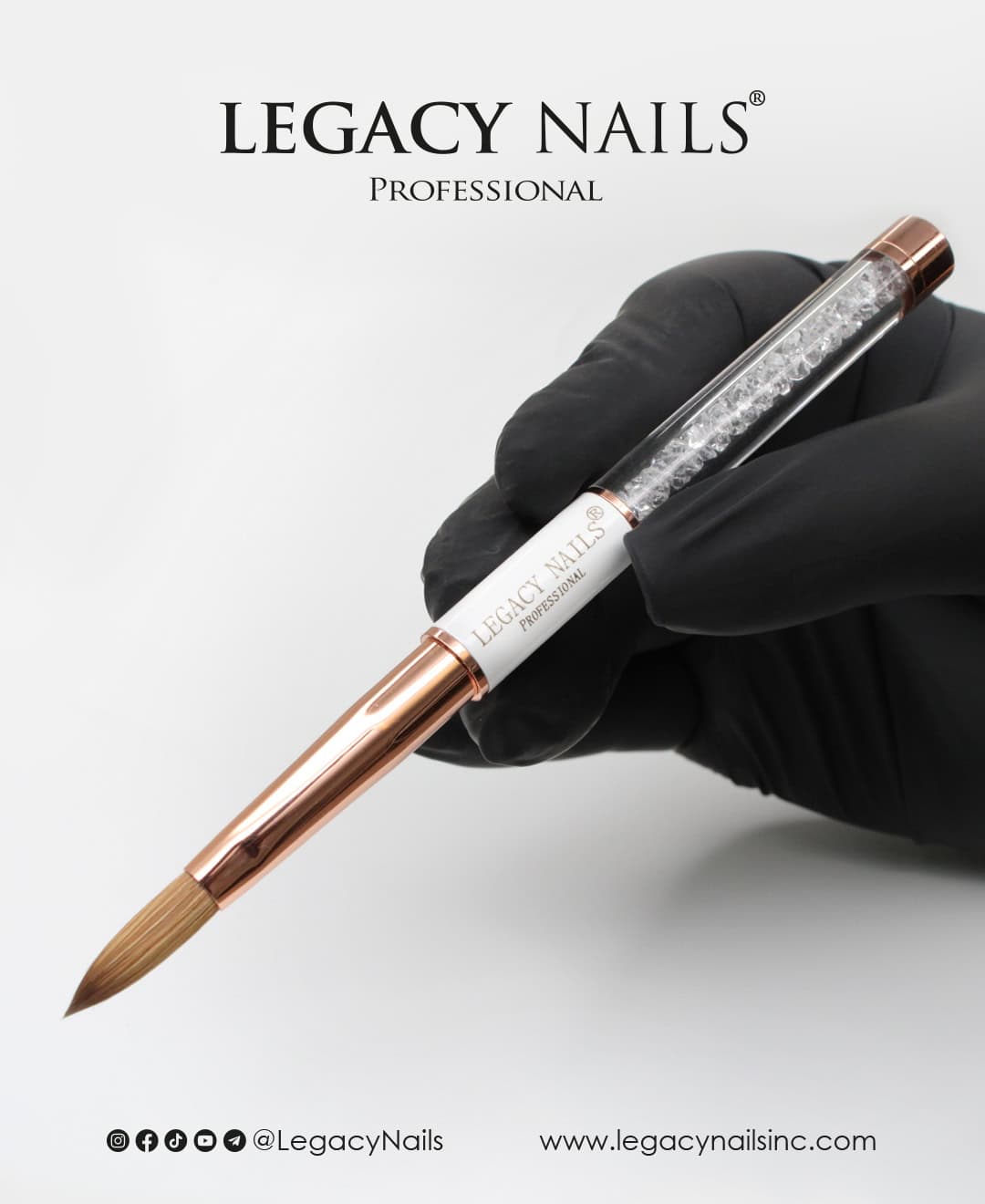 Dominando el Arte del Acrílico: Pinceles, Ángulos y Secretos con LEGACY NAILS