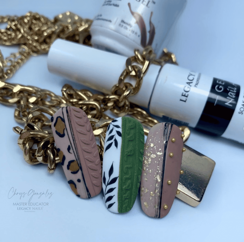Dominando la Técnica del Nail Art con Precisión: Herramientas y productos esenciales. 5 gel liner