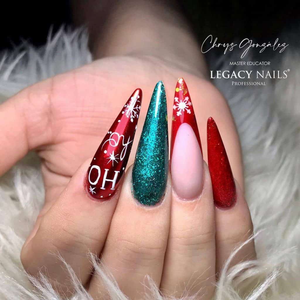 Brilla en Navidad: Consejos de Uñas con Legacy Nails 3 photo 2023 12 14 13 25 18