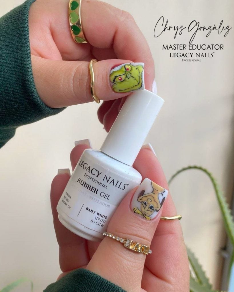 Brilla en Navidad: Consejos de Uñas con Legacy Nails 5 photo 2023 12 22 14 30 37