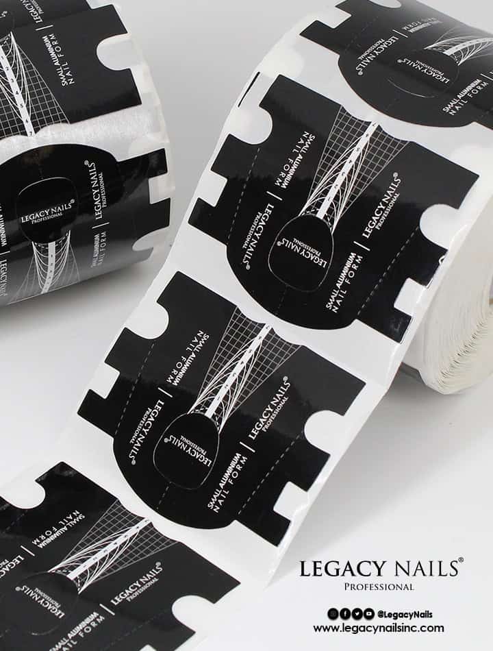 Paso a Paso para Colocar las Formas de Uñas de Aluminio de LEGACY NAILS 6 03 4 1